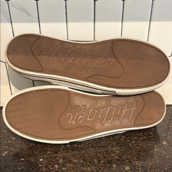 Tommy Hilfiger Men’s Casual Brown Canvas Sneakers, size 11 - Picture 9 of 9